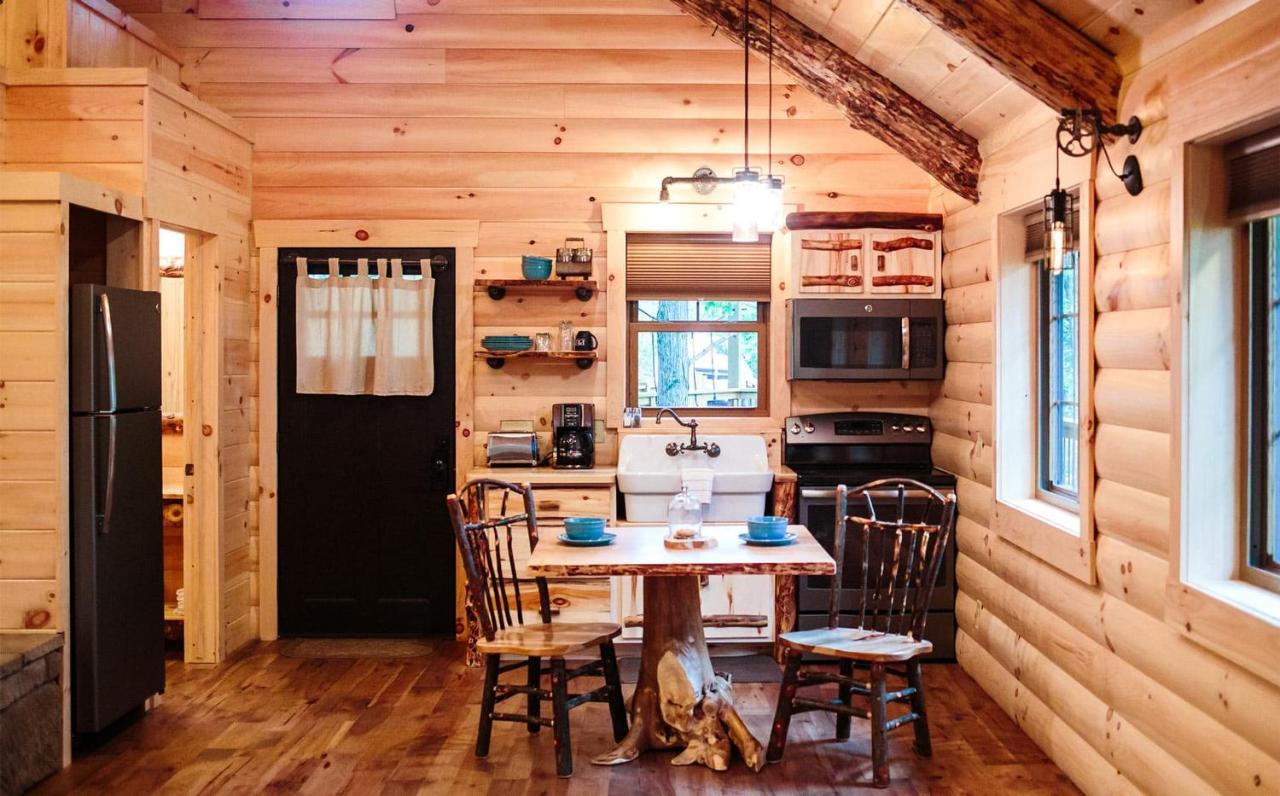 Cricket Hill Treehouse B By Amish Country Lodging Millersburg Exteriör bild