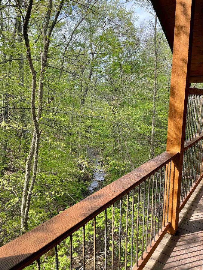 Cricket Hill Treehouse B By Amish Country Lodging Millersburg Exteriör bild