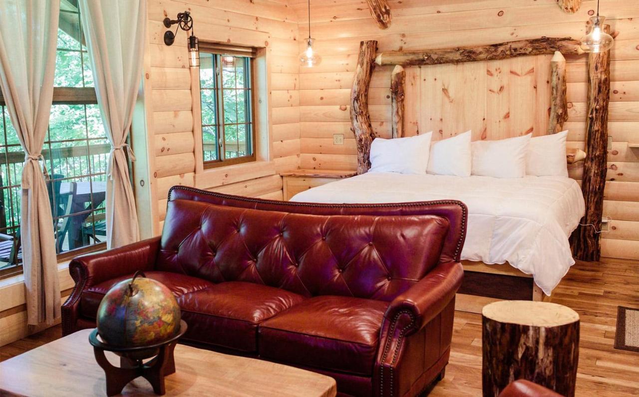 Cricket Hill Treehouse B By Amish Country Lodging Millersburg Exteriör bild