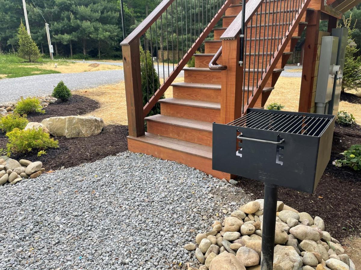 Cricket Hill Treehouse B By Amish Country Lodging Millersburg Exteriör bild