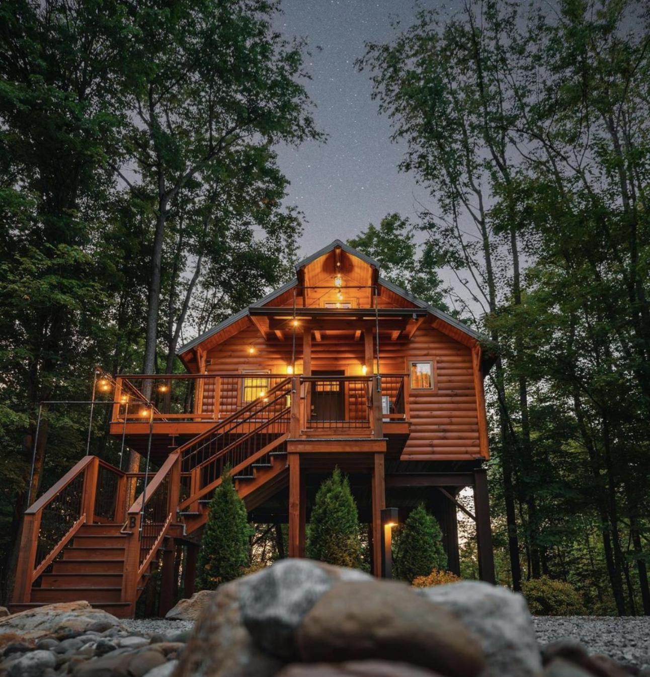 Cricket Hill Treehouse B By Amish Country Lodging Millersburg Exteriör bild