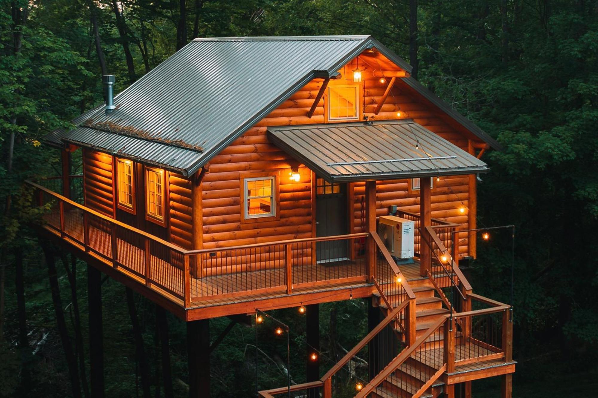 Cricket Hill Treehouse B By Amish Country Lodging Millersburg Exteriör bild